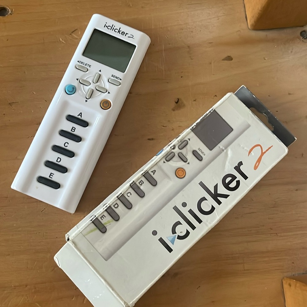 "iClicker 2" Student Remote Classroom Response Control; Tested‎ Working with/Box